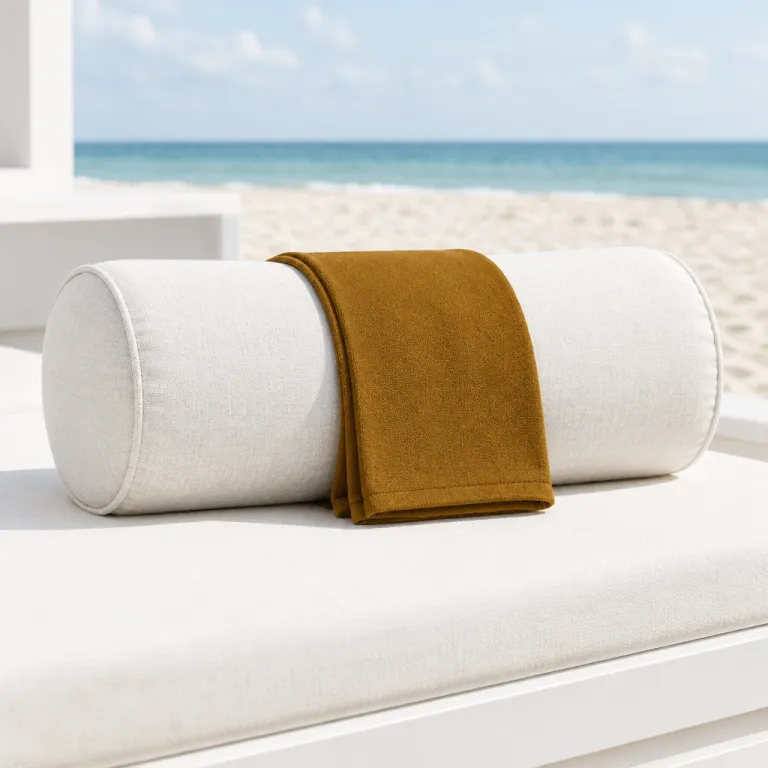 How Miami Beach hotel guests can master upscale beach club and daybed style